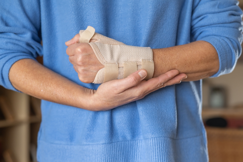 Wrist brace